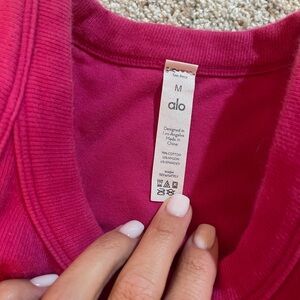 ALO Yoga Women's Pink Top